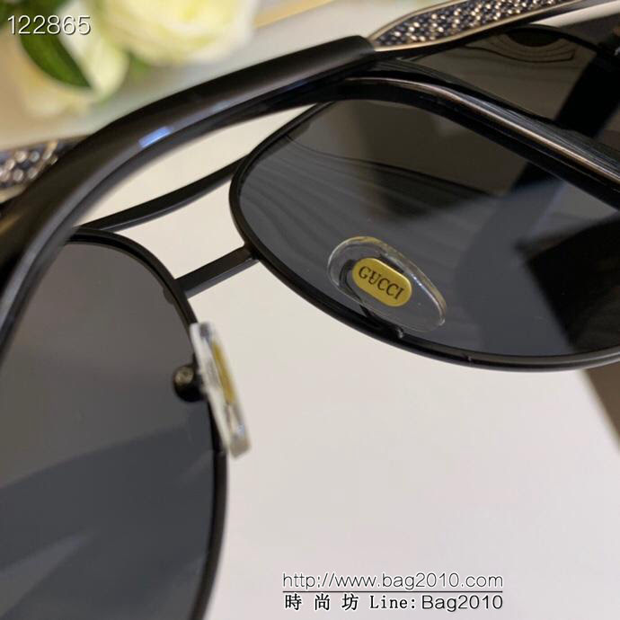GUCCI古馳 新款墨鏡 男士休閒飛行鏡 偏光司機駕駛鏡 金屬輕盈蛤蟆鏡  lly1331